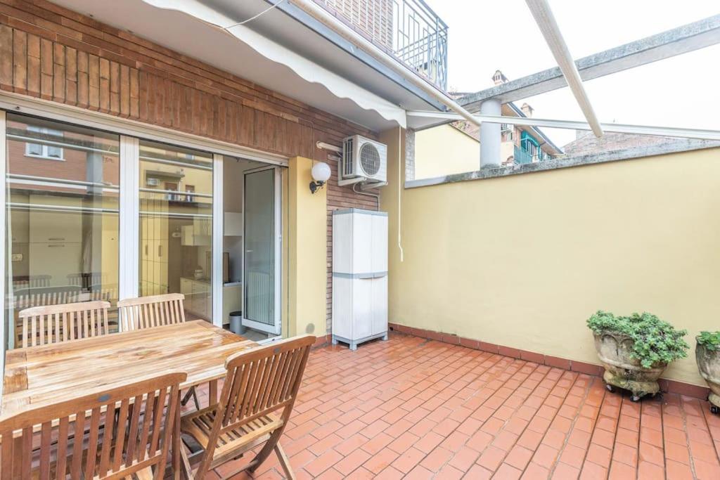 Tiarini 14 Apartment Болоня Екстериор снимка