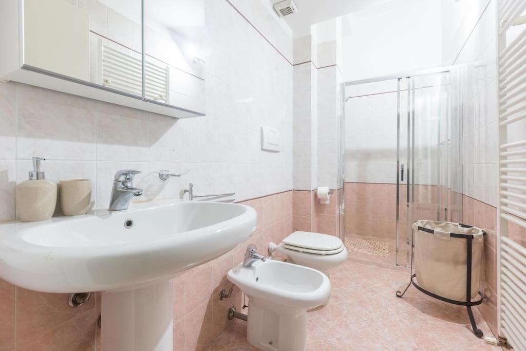 Tiarini 14 Apartment Болоня Екстериор снимка