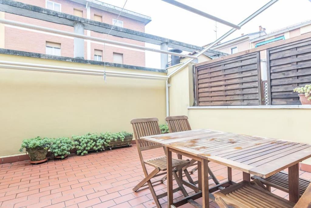 Tiarini 14 Apartment Болоня Екстериор снимка