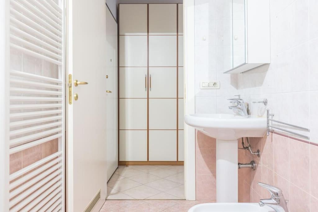 Tiarini 14 Apartment Болоня Екстериор снимка