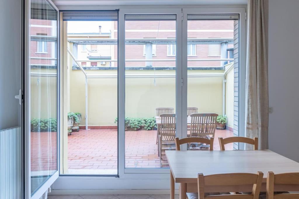 Tiarini 14 Apartment Болоня Екстериор снимка